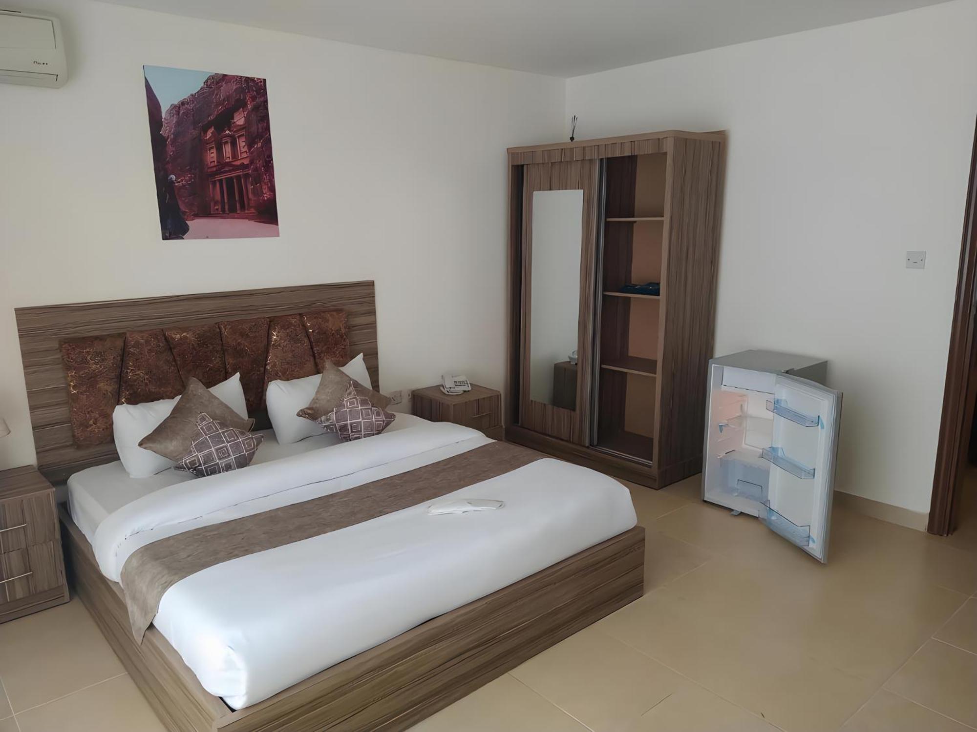 Rayan Hotel Apartments Амман Экстерьер фото